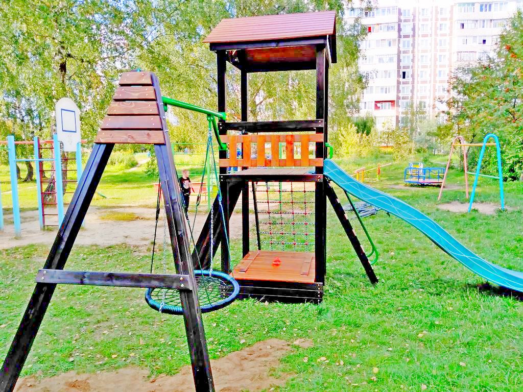 Детская площадка SMALL STRONG 7 с металлической качельной балкой, для города